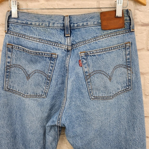 LEVI'S Premium WEDGIE Distressed High Rise Denim Jeans Size 27 - Picture 3 of 14